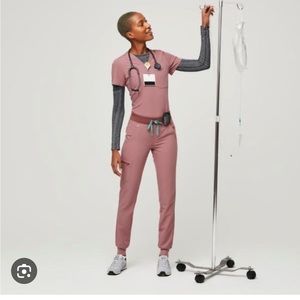 FIGS set mineral mauve XS Zamora jogger and Catarina one pocket top